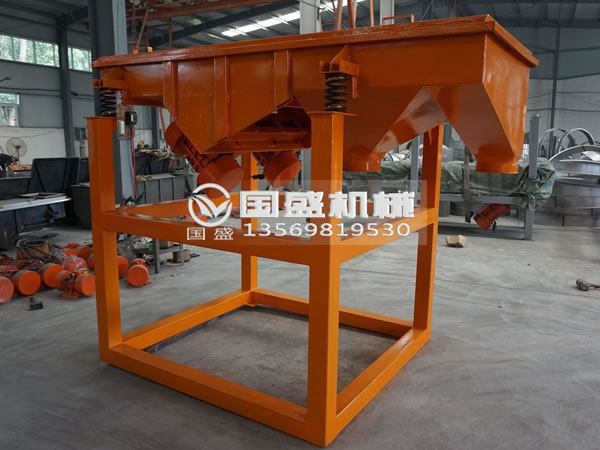 小型直線多層分級(jí)篩選機(jī) 小型直線多層分級(jí)篩選機(jī)